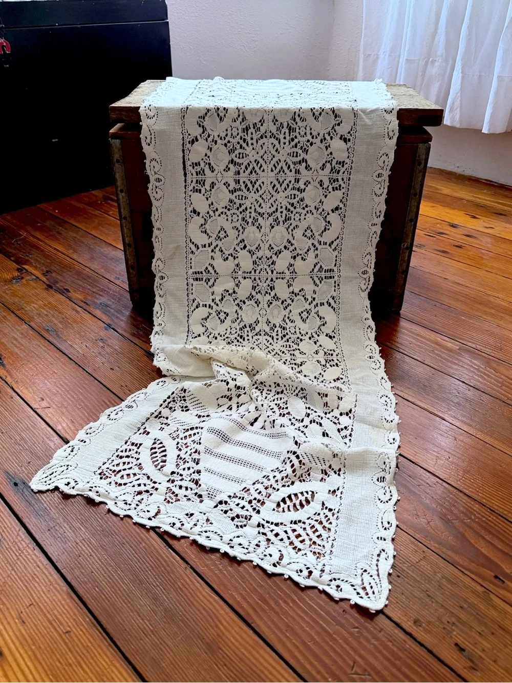 Antique Battenberg lace table runner 15x43”